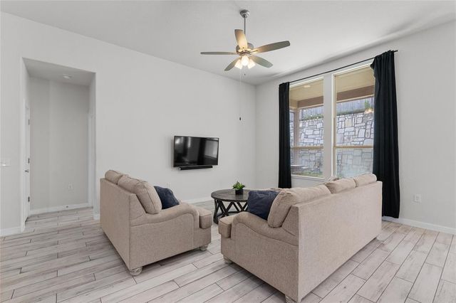 11000 American Mustang LOOP, Manor, TX 78653