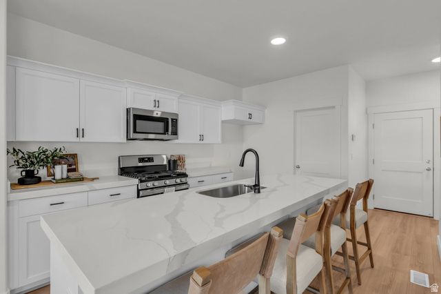 1376 E GOLDIE LOU LANE UNIT 45, Eagle Mountain, UT 84005