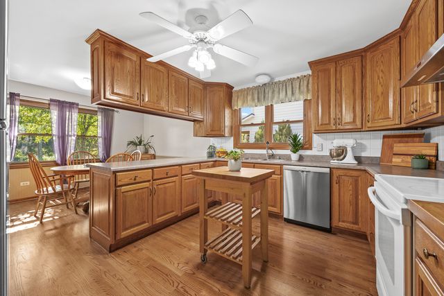 4600 Roslyn Road, Downers Grove, IL 60515