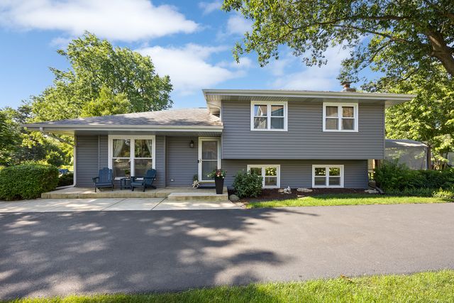 4600 Roslyn Road, Downers Grove, IL 60515