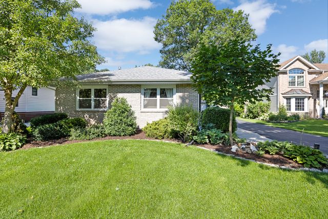 4600 Roslyn Road, Downers Grove, IL 60515