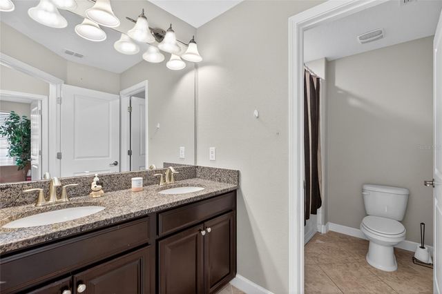 28622 TRANQUIL LAKE CIRCLE, Wesley Chapel, FL 33543