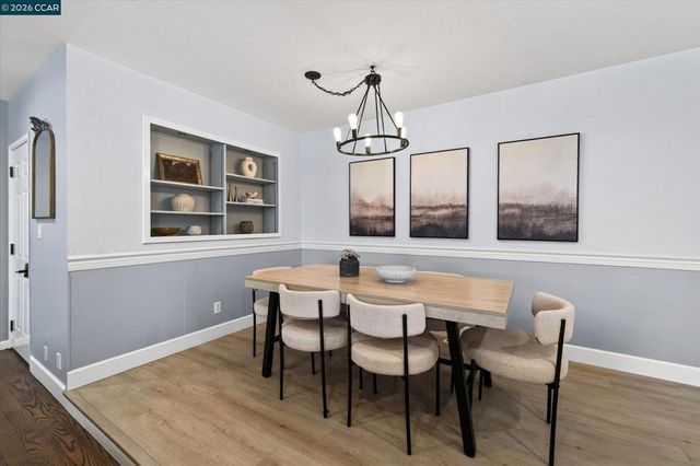 1560 American Beauty Dr, Concord, CA 94521