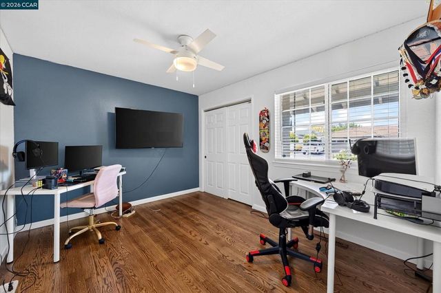 1560 American Beauty Dr, Concord, CA 94521