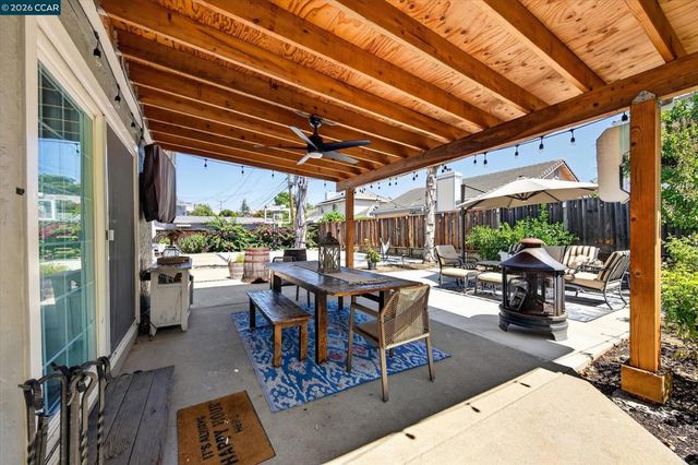 1560 American Beauty Dr, Concord, CA 94521