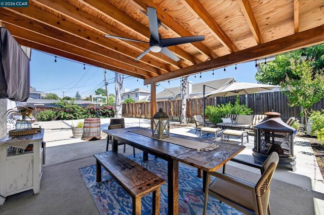 1560 American Beauty Dr, Concord, CA 94521
