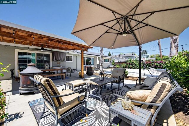 1560 American Beauty Dr, Concord, CA 94521