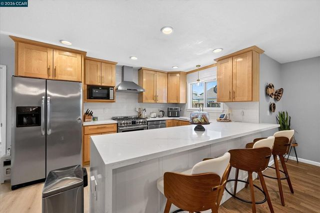1560 American Beauty Dr, Concord, CA 94521