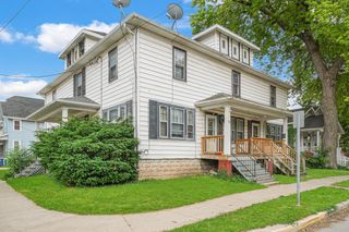 74 W Division STREET, Fond Du Lac, WI 54935