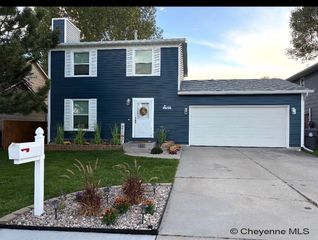 929 NEW BEDFORD DR, Cheyenne, WY 82009