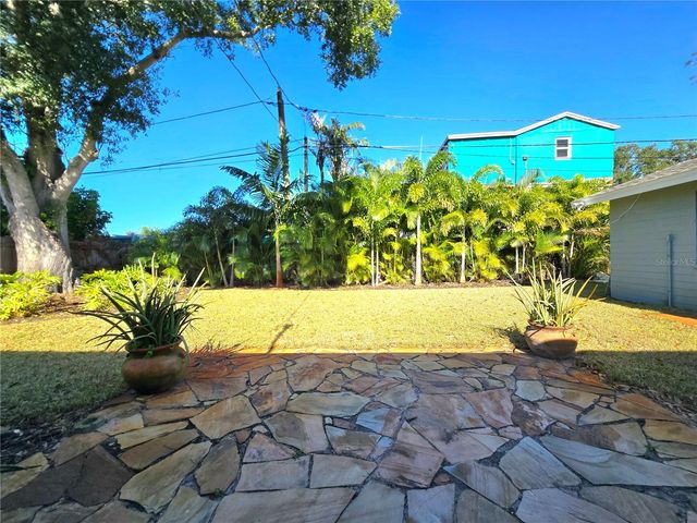 4737 DEL RIO WAY S, Gulfport, FL 33711