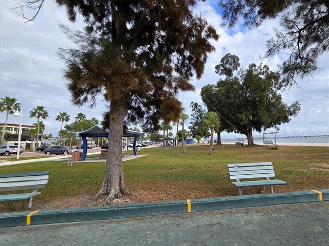 4737 DEL RIO WAY S, Gulfport, FL 33711