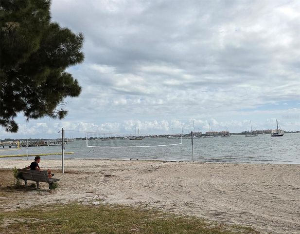 4737 DEL RIO WAY S, Gulfport, FL 33711