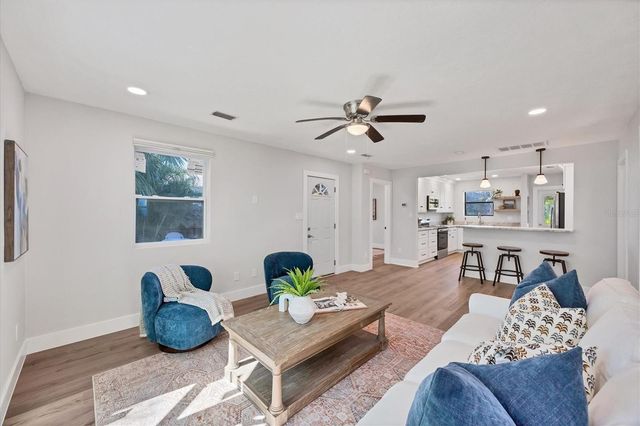 4737 DEL RIO WAY S, Gulfport, FL 33711