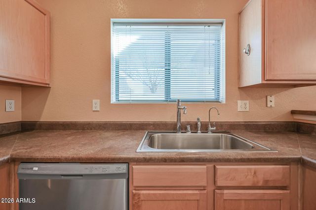 2621 E Waterview Court, Chandler, AZ 85249