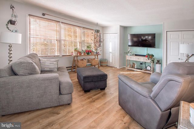 126 LAKE CHAMPLAIN DR, Little Egg Harbor Twp, NJ 08087