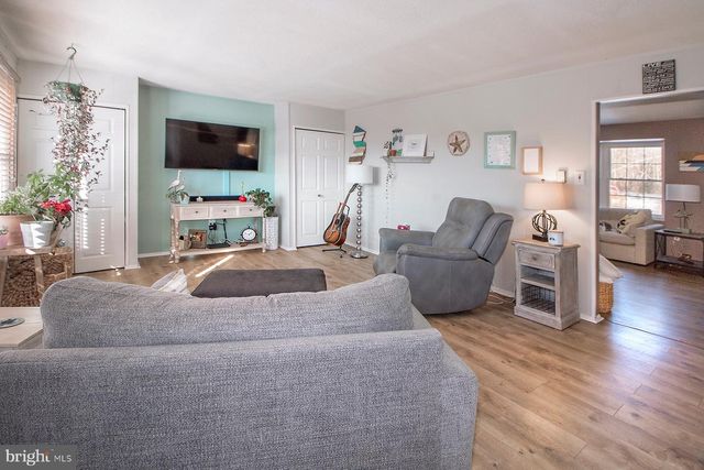 126 LAKE CHAMPLAIN DR, Little Egg Harbor Twp, NJ 08087