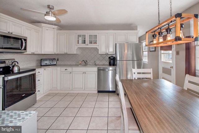 126 LAKE CHAMPLAIN DR, Little Egg Harbor Twp, NJ 08087