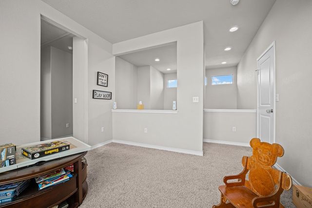 1021 Pasadena St, Portland, TX 78374