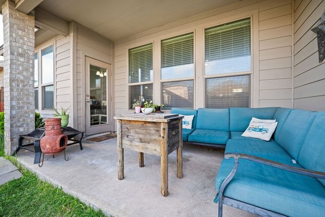 1021 Pasadena St, Portland, TX 78374