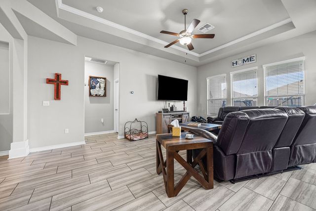 1021 Pasadena St, Portland, TX 78374