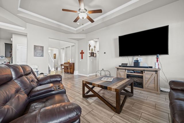 1021 Pasadena St, Portland, TX 78374