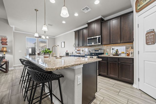 1021 Pasadena St, Portland, TX 78374