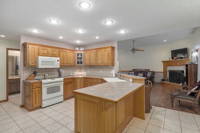 3848 W Suzanne Street, Brookline, MO 65619