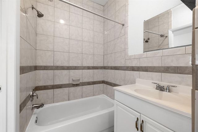 4009 BURLINGTON AVENUE N, St Petersburg, FL 33713