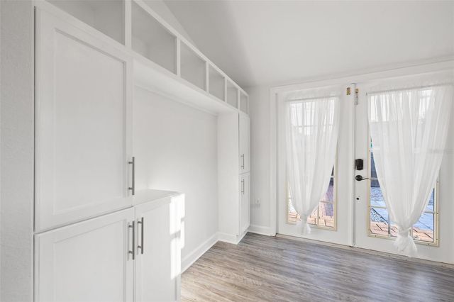 4009 BURLINGTON AVENUE N, St Petersburg, FL 33713