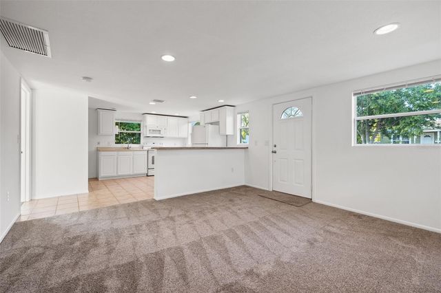 4009 BURLINGTON AVENUE N, St Petersburg, FL 33713