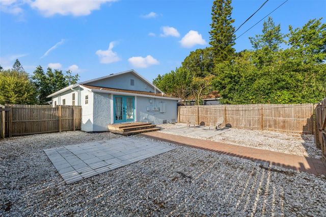 4009 BURLINGTON AVENUE N, St Petersburg, FL 33713