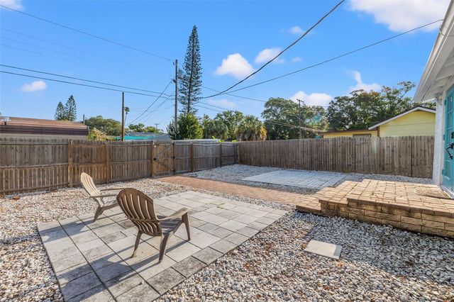 4009 BURLINGTON AVENUE N, St Petersburg, FL 33713