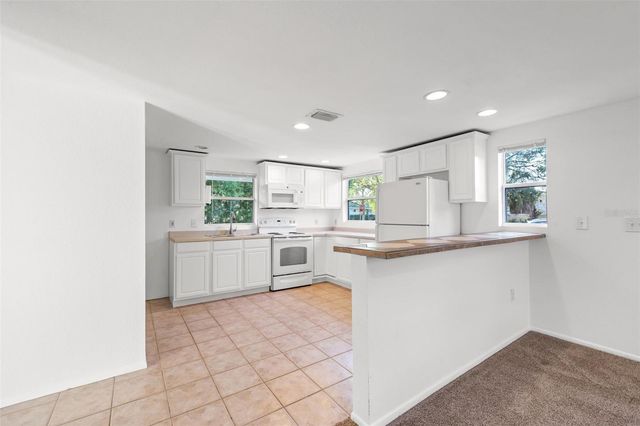 4009 BURLINGTON AVENUE N, St Petersburg, FL 33713