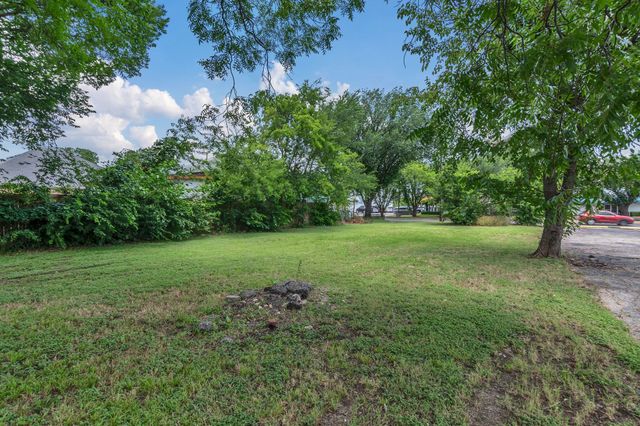 412 W 12th Street, Dallas, TX 75208