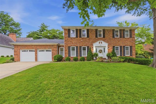 739 Bent Brook Road, St Louis, MO 63122