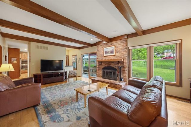 739 Bent Brook Road, St Louis, MO 63122