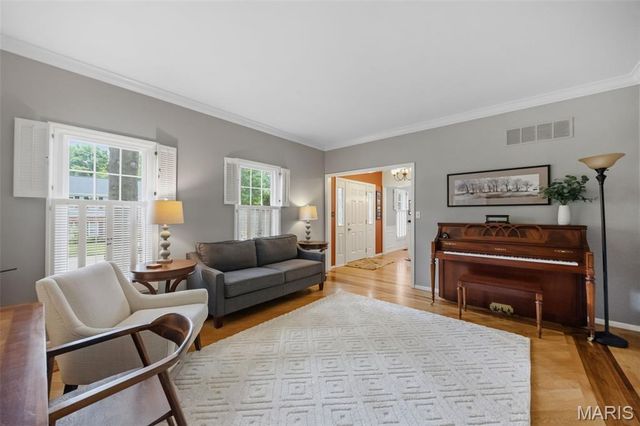 739 Bent Brook Road, St Louis, MO 63122