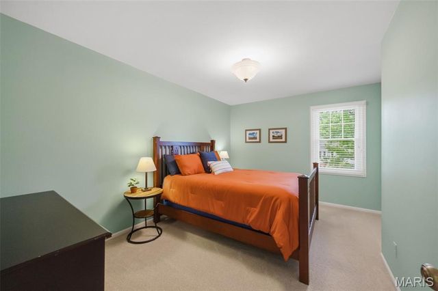 739 Bent Brook Road, St Louis, MO 63122