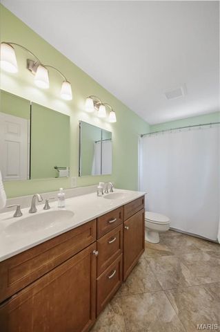 739 Bent Brook Road, St Louis, MO 63122