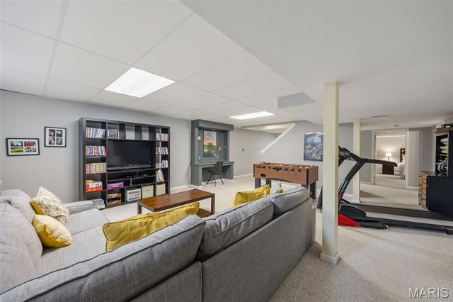 739 Bent Brook Road, St Louis, MO 63122