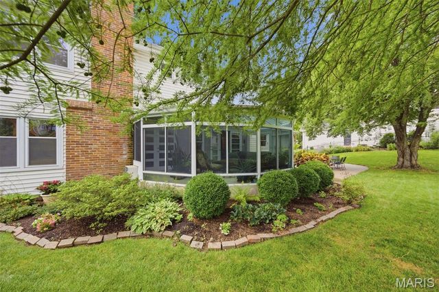 739 Bent Brook Road, St Louis, MO 63122