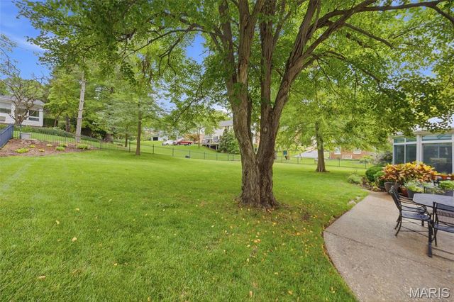 739 Bent Brook Road, St Louis, MO 63122