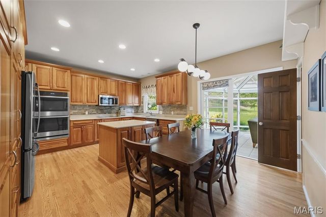 739 Bent Brook Road, St Louis, MO 63122