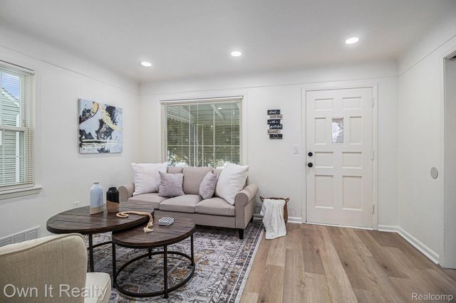 21123 Audette Street, Dearborn, MI 48124