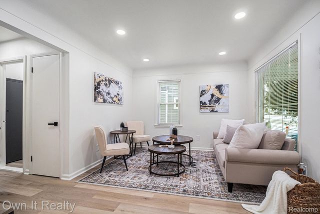 21123 Audette Street, Dearborn, MI 48124