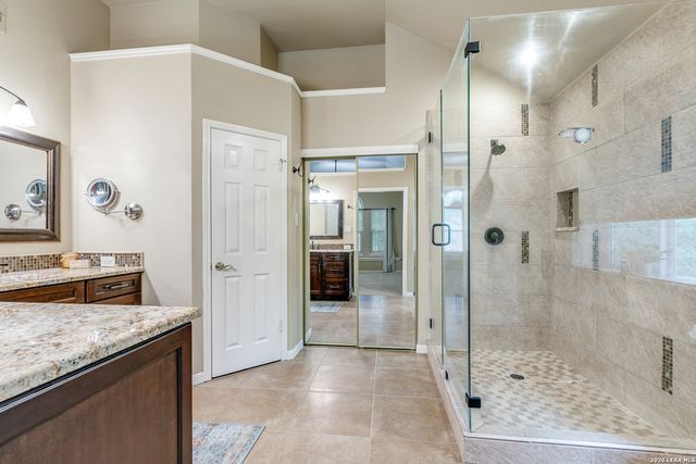 16410 Pemoak Dr., San Antonio, TX 78240