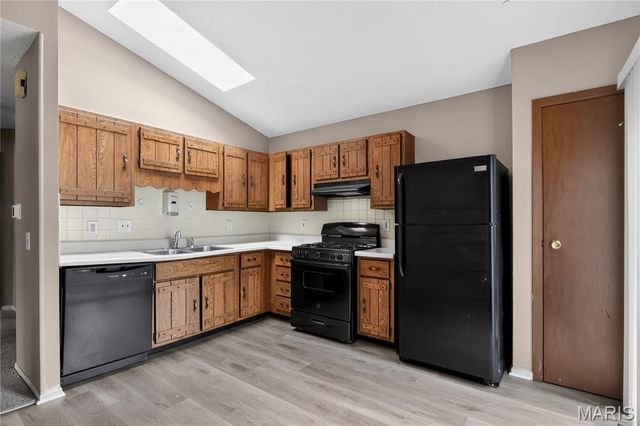 15553 95th Avenue, Florissant, MO 63034