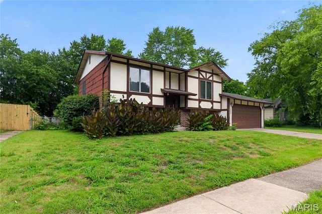 15553 95th Avenue, Florissant, MO 63034