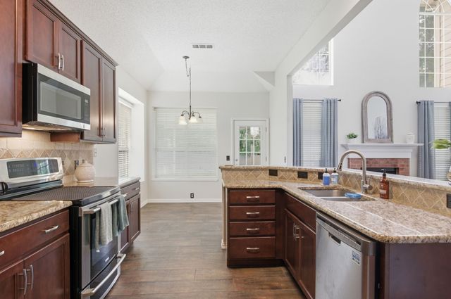 7854 Park Falls Court, Fort Worth, TX 76137